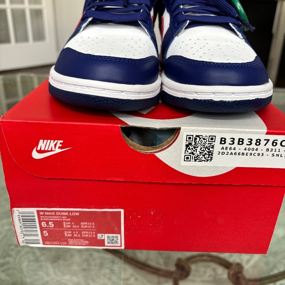 Women’s Nike dunk low USA 6.5 - Picture 3 of 7
